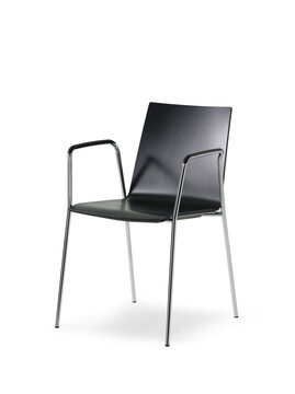 zwarte stoel met armleuningen, houten zitschaal en chromen poten