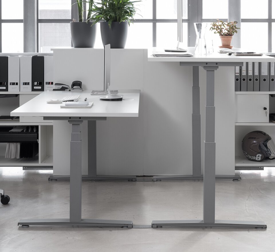 Schreibtisch in Büro