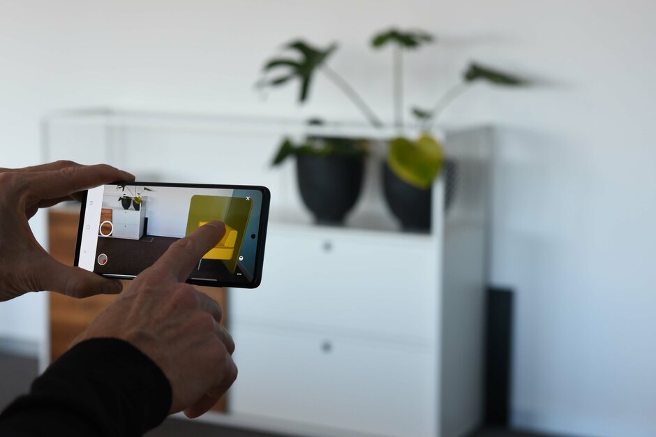 Augmented Reality Person use Augmented Reality function